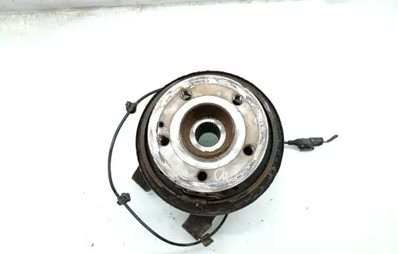 Mercedes-Benz Vito Viano W447 Rear wheel hub A447357