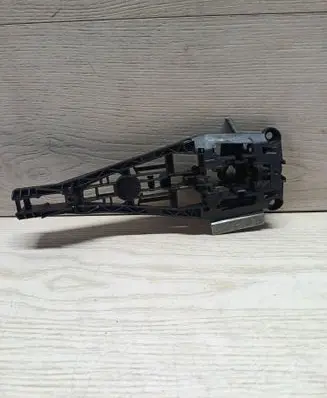 Opel Corsa E Rear door exterior handle/bracket 13346228