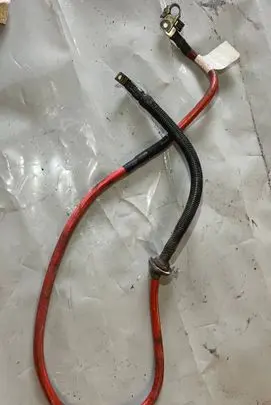 Jeep Grand Cherokee Positive cable (battery) P68039567AH 68039567AH 567AH