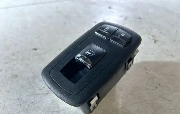 Maserati Ghibli Electric window control switch 670013822 5PG15DX9AA 863908