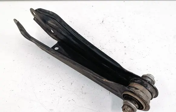 Rear control arm
