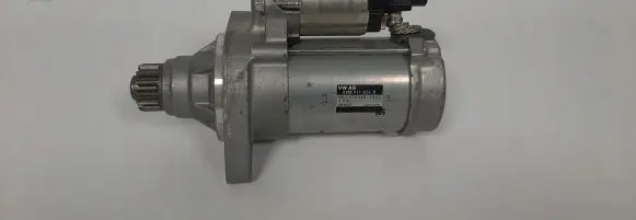 Volkswagen PASSAT B7 Starter motor