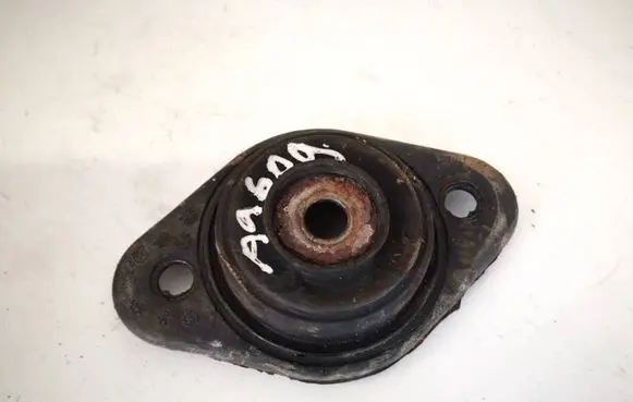 Volvo S70 V70 V70 XC Engine mount bracket