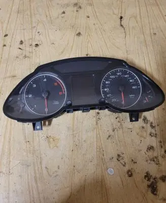 Audi Q5 SQ5 Speedometer (instrument cluster) 8R0920981H