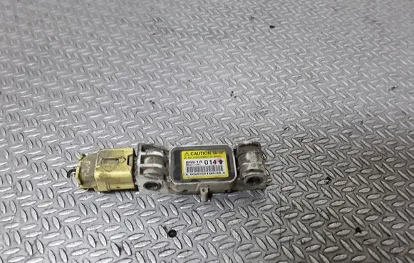 Mitsubishi Grandis Airbag deployment crash/impact sensor 8651A014
