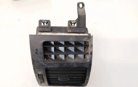 Volkswagen Touran I Dash center air vent grill 1T0819704A