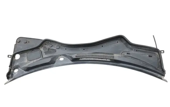 Maserati Ghibli Wiper trim 670010466
