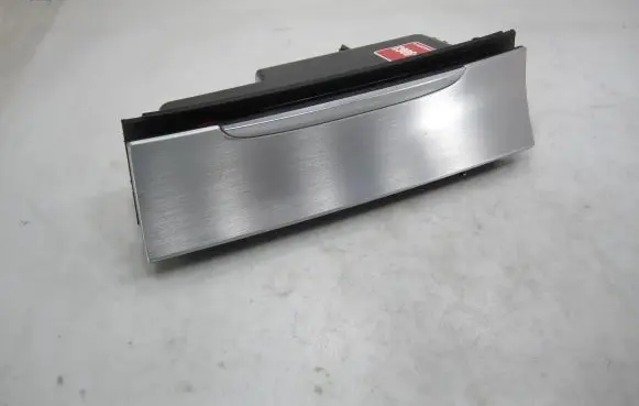 Volkswagen PASSAT B7 Ashtray (front) 3C0863284K