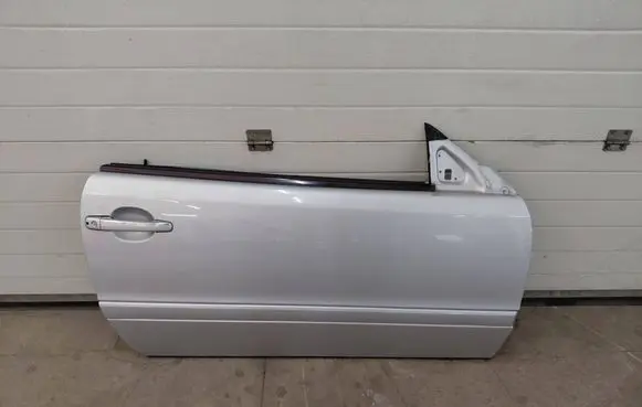 Mercedes-Benz CLK A208 C208 Door (2 Door Coupe) 