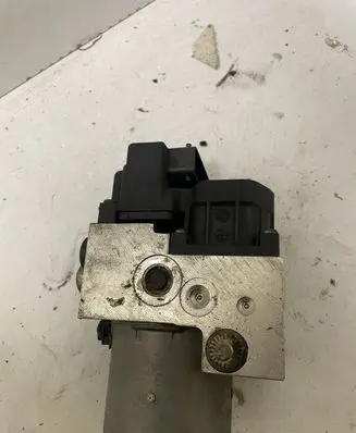 Nissan Patrol Y61 ABS Pump 407917011