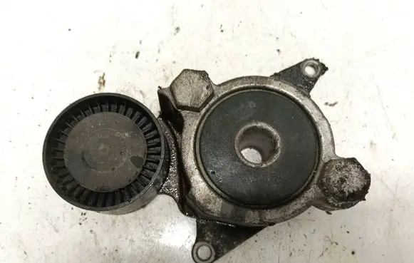 Toyota Avensis T250 Generator/alternator belt tensioner 3400201