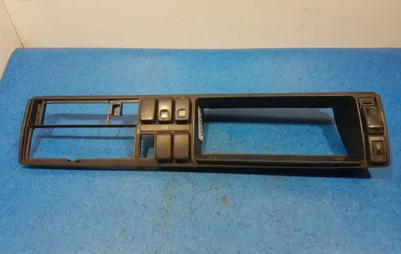 Volkswagen Golf II Dash center air vent grill