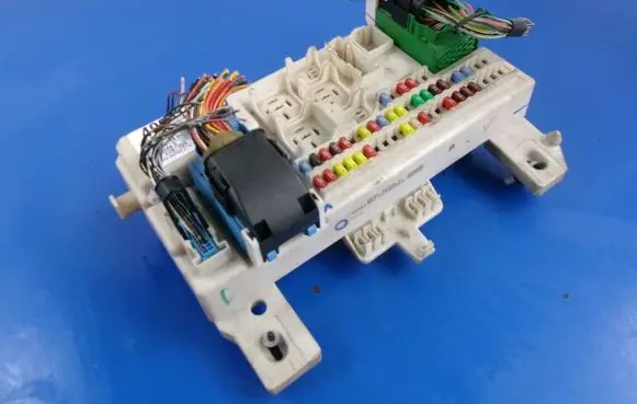 Mazda 3 I Fuse box set BP4K66730F