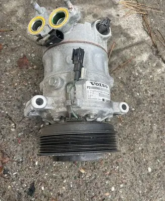 Volvo V40 Air conditioning (A/C) compressor (pump) 31469966