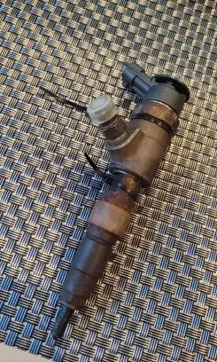 Peugeot 207 Fuel injector 0445110339