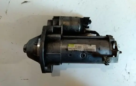 Audi A4 S4 B6 8E 8H Starter motor 068911024E