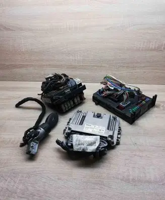 Citroen C5 Engine control unit/module ECU 9661971380 9663510580