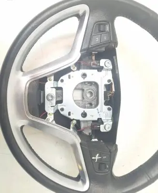 Opel Astra J Steering wheel 