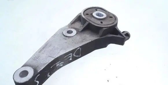 Opel Meriva A Gearbox mount 13117089 13143386