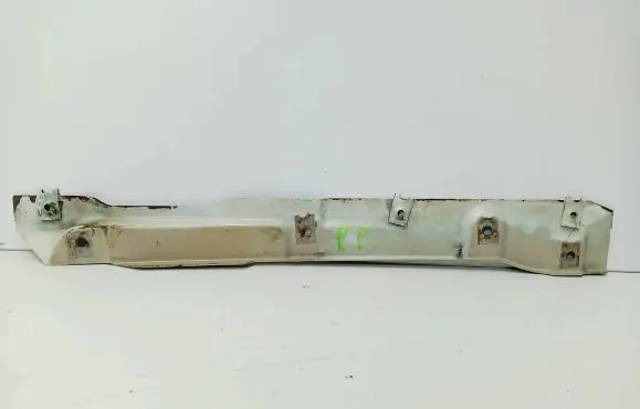 Volkswagen Transporter - Caravelle T4 Fender mounting bracket