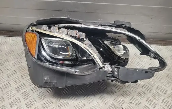 Mercedes-Benz E C207 W207 Headlight/headlamp A2078209061
