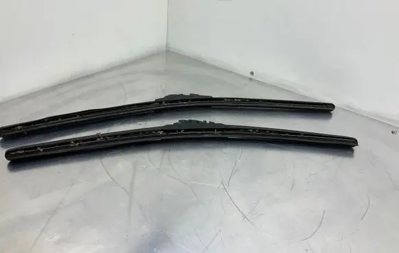 BMW 3 E46 Windshield/front glass wiper blade 