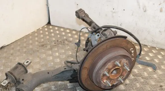Honda CR-V Rear wheel hub spindle/knuckle 