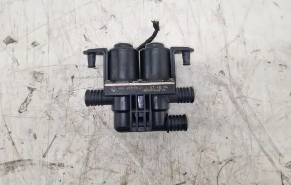 BMW 5 E60 E61 Coolant heater control valve 6927915 64126927915 1147412176