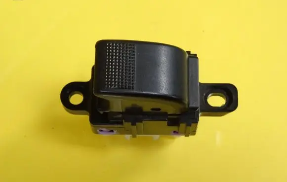 Mazda 323 F Electric window control switch 3582X98