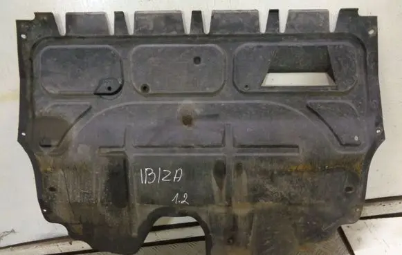Seat Ibiza IV (6J,6P) Engine splash shield/under tray 6Q0825235G