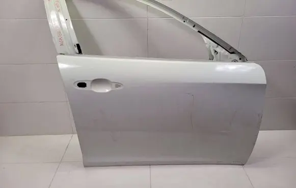 Alfa Romeo Giulietta Front door