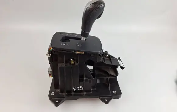 Volvo C70 Gear shifter/selector 30759654 P30759654