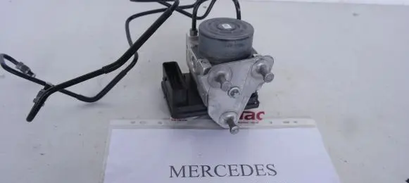 Mercedes-Benz C W205 ABS Pump A2539011400