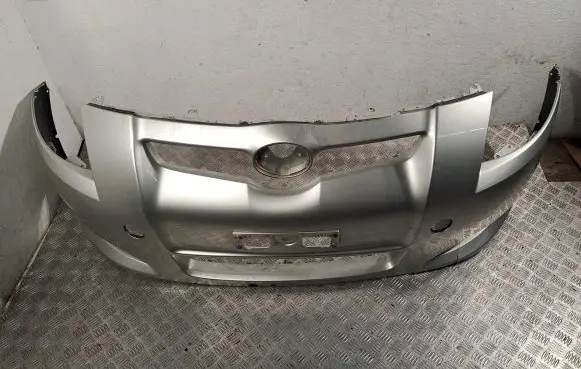 Toyota Auris 150 Front bumper 5211902970 5215902680
