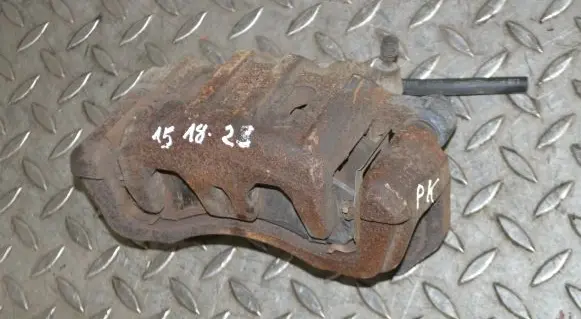 Mitsubishi Outlander Front brake caliper