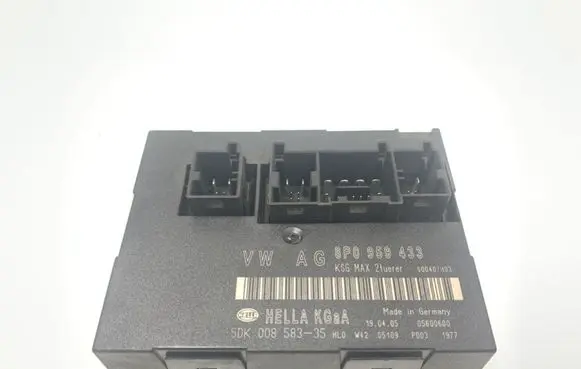 Audi A3 S3 8P Comfort/convenience module 8P0959433 5DK00858335