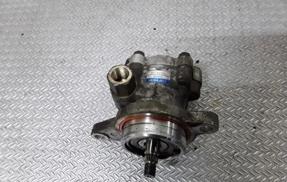 Nissan X-Trail T30 Power steering pump 8H800