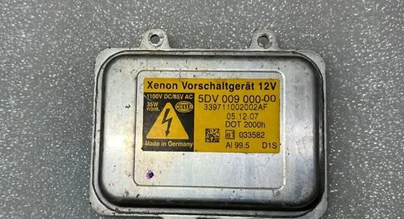 Chrysler Grand Voyager V Xenon control unit/module 5DV009000 12767670