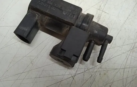 Audi A6 S6 C6 4F Turbo solenoid valve 059906628
