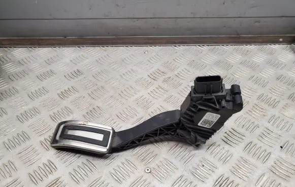 Volkswagen Atlas Accelerator throttle pedal 5QN723503