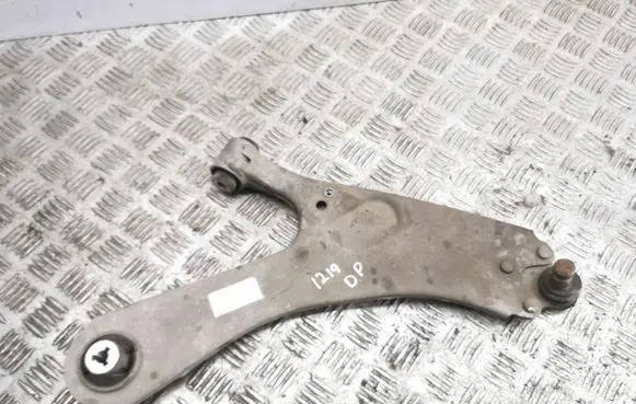 Peugeot 2008 II Front lower control arm/wishbone 5169431R
