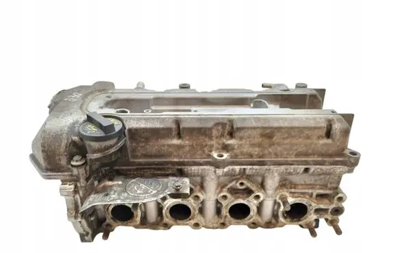 Suzuki Swift I Engine head 