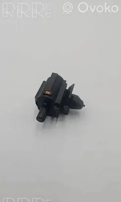 Tesla Model S Outside/exterior temperature sensor 1106818-00-A 110681800A 1106818