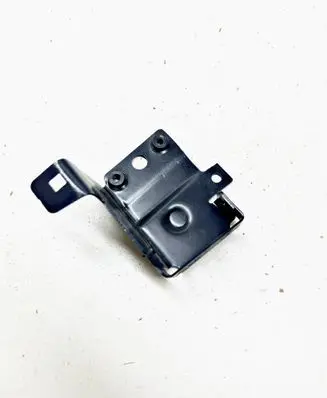 Audi TT TTS RS Mk3 8S Fender mounting bracket 8S0821431A