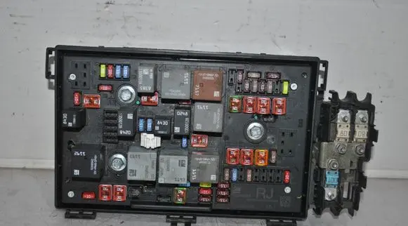 Opel Astra J Central body control module 13318783RJ