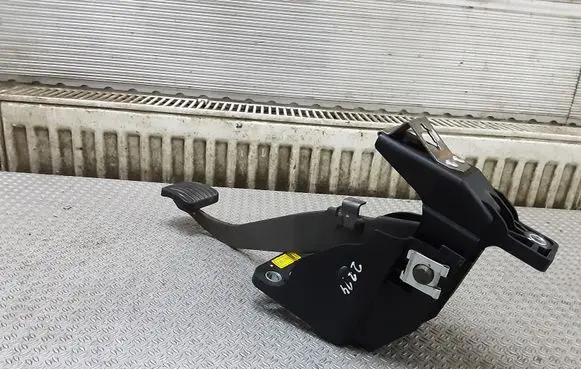 Chevrolet Lacetti Brake pedal
