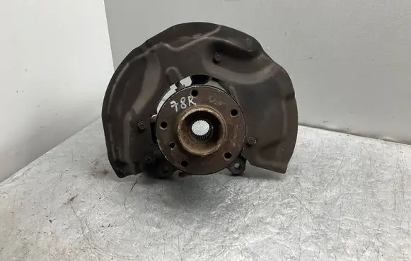 BMW 5 E60 E61 Front wheel hub spindle knuckle 6768316