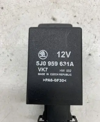 Glow plug pre-heat relay