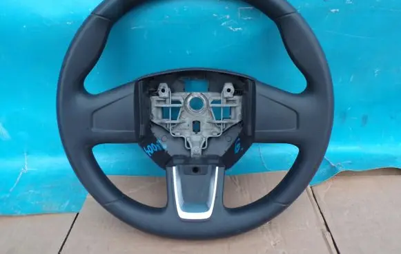 Opel Movano B Steering wheel