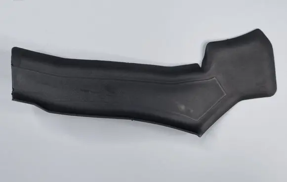 Dodge Charger Rear/tail light trim molding 68216131AB